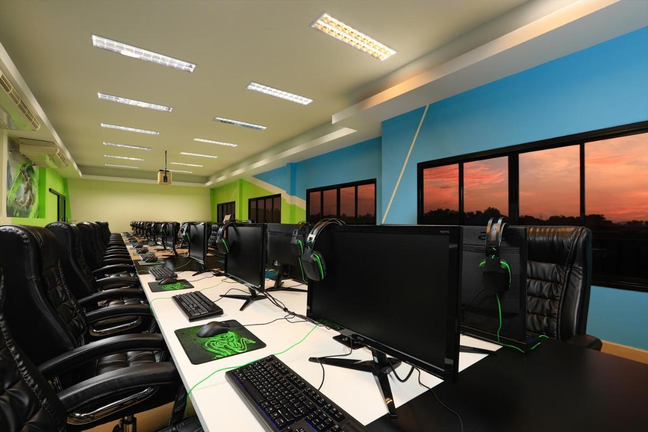 Gamers Paradise Hotel Chalong Luaran gambar